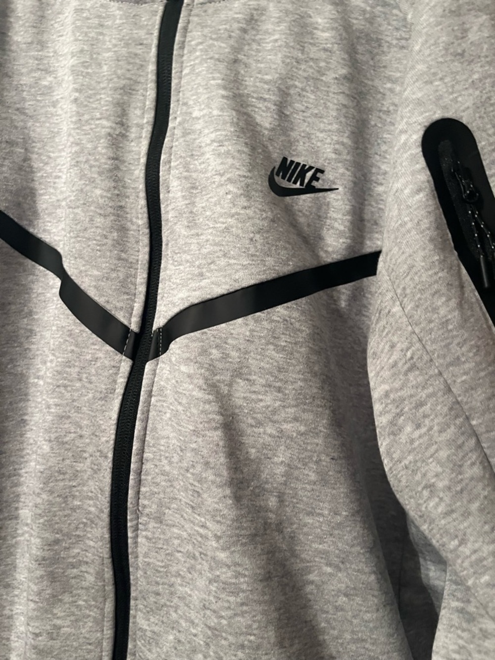 XL Gray Nike Tech Set - Picture 2 of 5